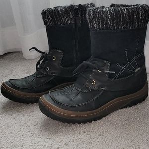 MERRELL SNOW BOOTS